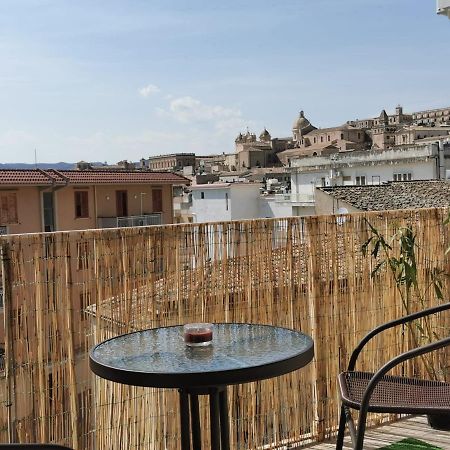 Casa Principe Di Piemonte Apartman Noto Kültér fotó